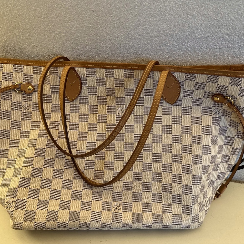 Authentic Louis Vuitton Neverful MM Azur with wallet.